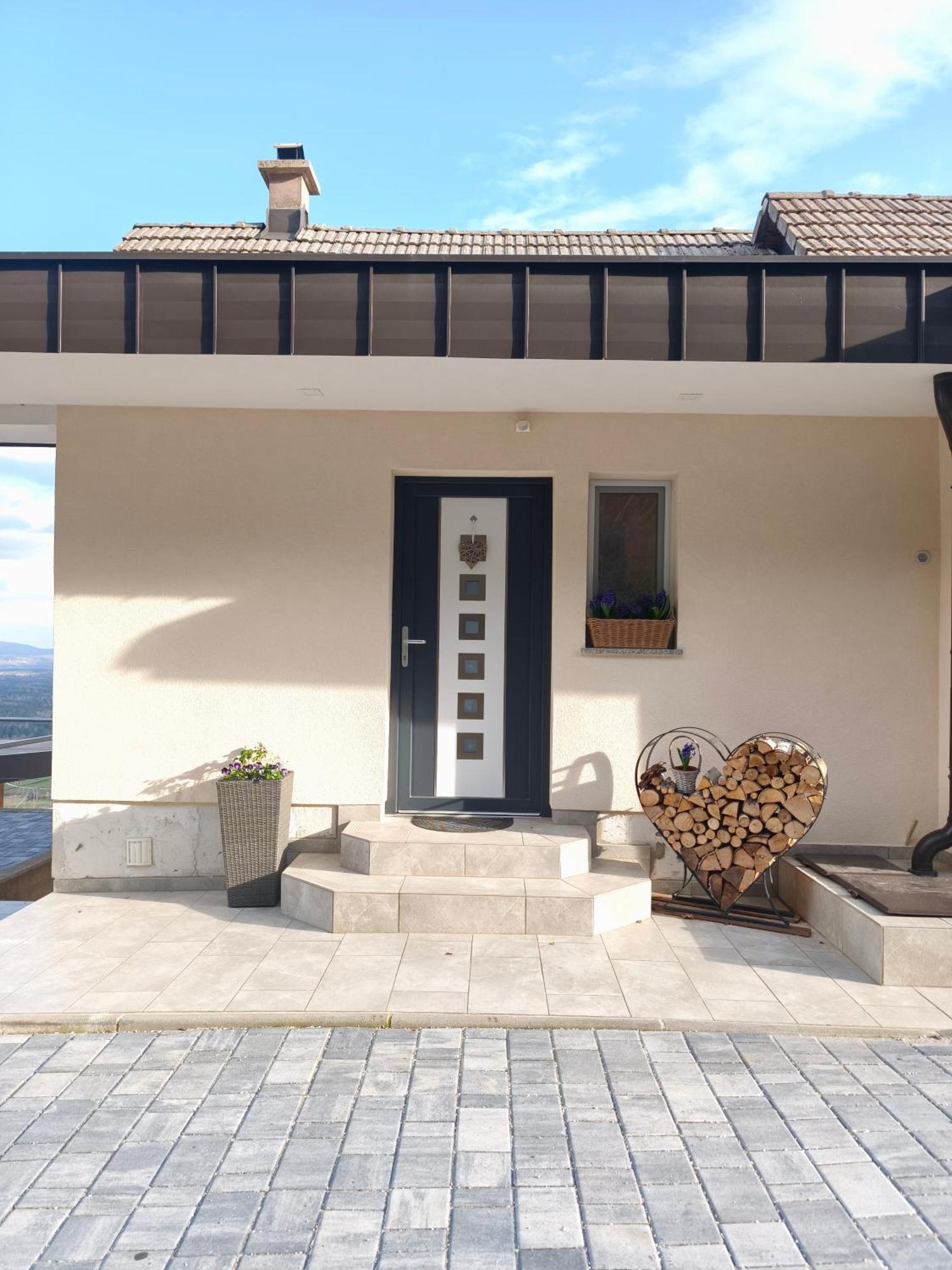 Zidanica-Vineyard Cottage Jakse Semic Exterior photo